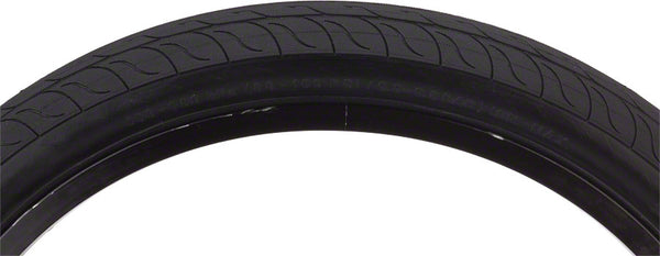 CST Decade Clincher Wire Tire